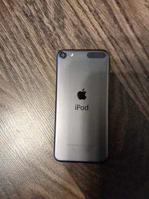 Apple Ipod touch 6th Gen 128gb Space Grey. USED Excellent Condition + Otterbox - Image 1 of 4