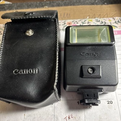 Canon Speedlite 155A Flash Mount Camera Accessory with Case. Working - Image 1 of 2