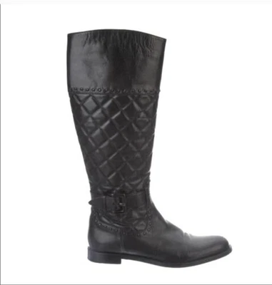 Botas altas Burberry negras acolchadas con tachuelas con hebilla de cuero talla 41 Foto 1 de 4