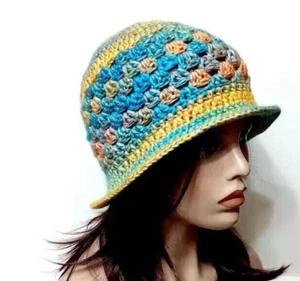 cappello a secchiello donna fatto a mano all'uncinetto orlo berretto ara arancione blu made in USA - Foto 1 di 2
