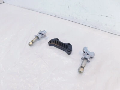 Soportes elevadores de manillar cromados y negros Harley Davidson Sportster 883 y 1200 Foto 1 de 4