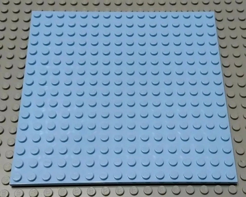 LEGO BASEPLATE Bright Lt  Blue 16x16 stud  5" x 5" Base Plate FRIENDS City - Image 1 of 1