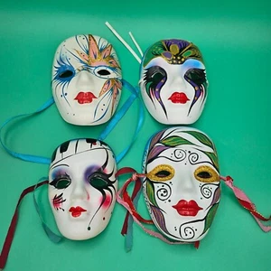 Lot Of 4 Decorative Ceramic Mardi Gras Wall Masks Mini Colorful Ribbons 4-5 Inch - Picture 1 of 4