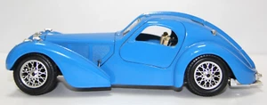 BURAGO USATO 1:24 AUTO DIE CAST BUGATTI ATLANTIC 1936 BLU ART VARIE 1 - Foto 1 di 6