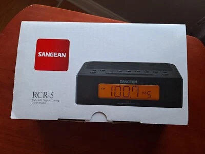 Sangean RCR-5 FM/AM Digital Tuning Clock Radio - Image 1 of 4