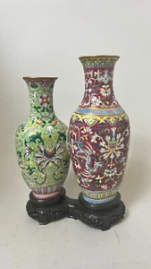 A Chinese antique famille rose twin vase with stand, Qianlong mark - Picture 1 of 17