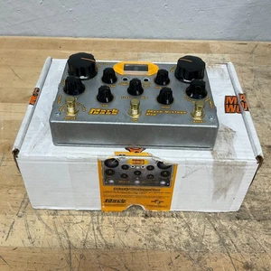 Pedal preamplificador pretubo Markbass Mark vintage probado y funcionando con caja - Imagen 1 de 5