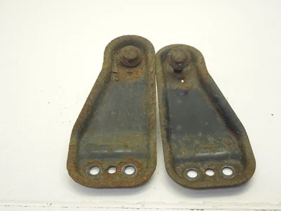 Par de soportes de montaje de brazo de suspensión delantera VW Saveiro 5U Mk3 6Q0199517A Foto 1 de 4