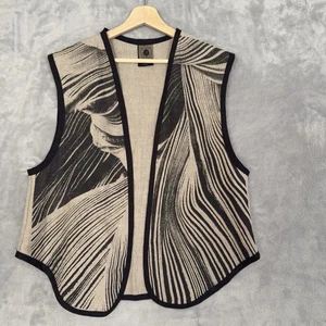 Chrzaszcz by Maria Wojtowicz Made iCanada Printed Linen Open Front Vest One Size - Picture 1 of 6