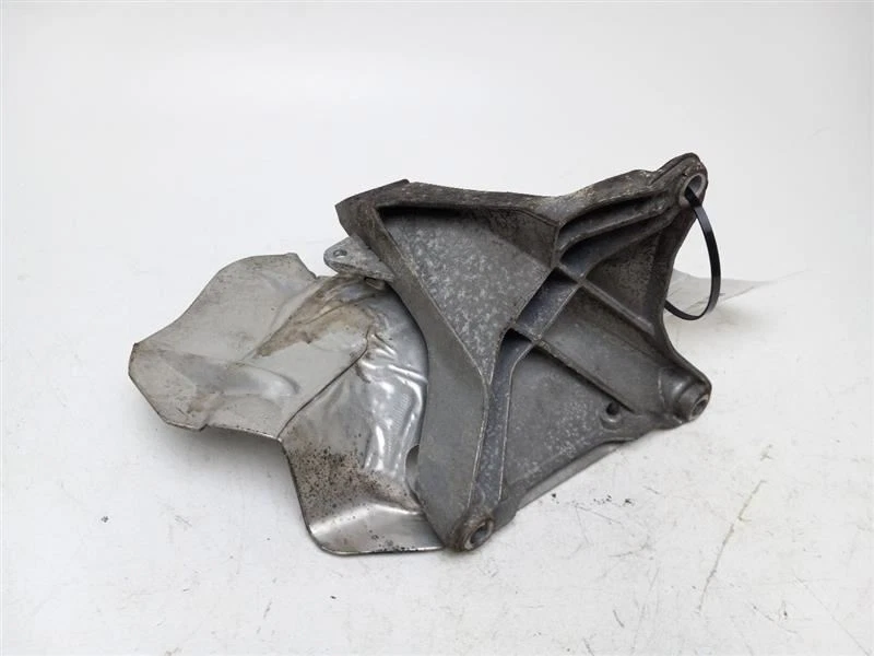 SUPORTE DE MONTAGEM DIREITO DO MOTOR AUDI A4 2008 - Imagem 1 de 4