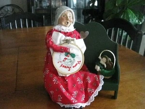 Byers Choice Carolers Mrs. Claus Grandmother Embroidery Sitting on Bench 1995 - Picture 1 of 9
