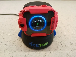 Pink Tick Talk 4 Kids Watch with Charging Station (Unlocked, Pre-Owned) - Zdjęcie 1 z 10
