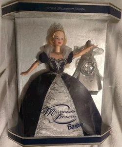 VINTAGE MILLENNIUM PRINCESS BARBIE blau-weiß SONDEREDITION - originalverpackt - Bild 1 von 7