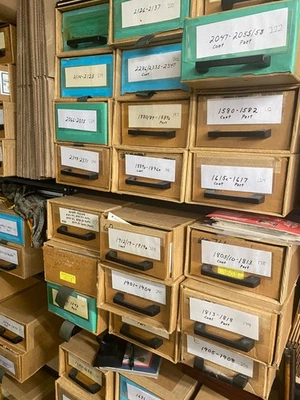 Lote de 35 capas cachet mistas primeiro dia bolsa de mais de 200 caixas - Imagem 1 de 4