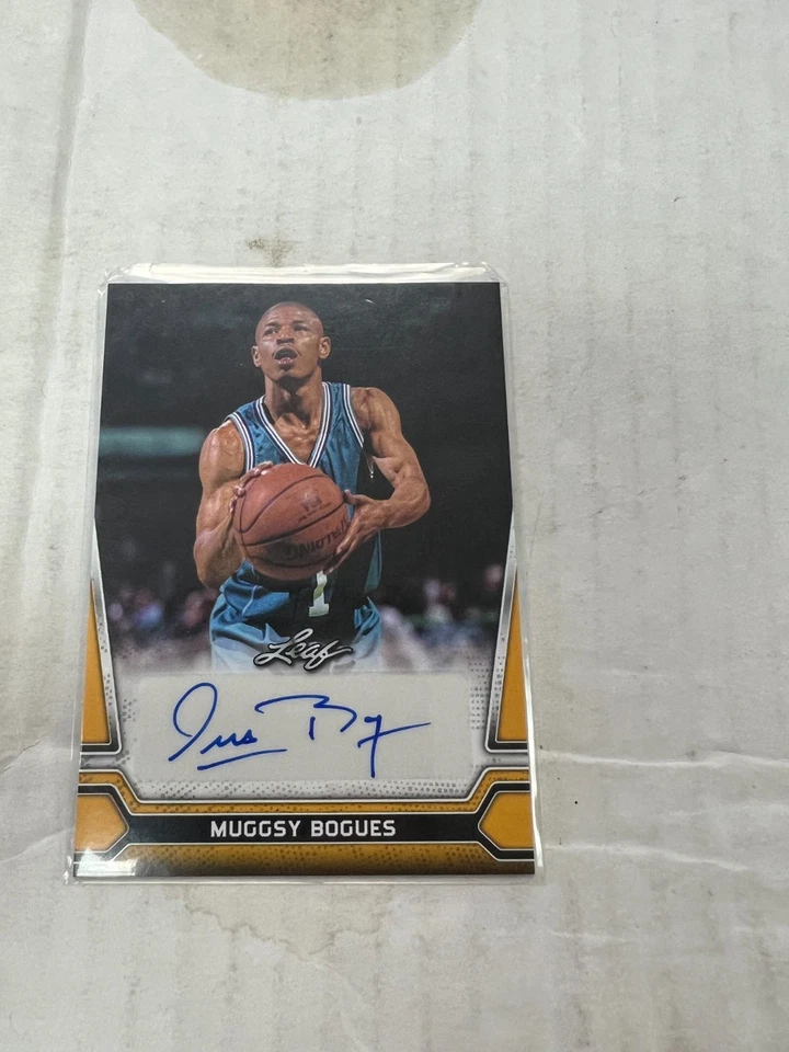 Muggsy Bogues 2021-22 Leaf Basketball Auto Gold #BA-MB2 NrMt - Image 1 of 1