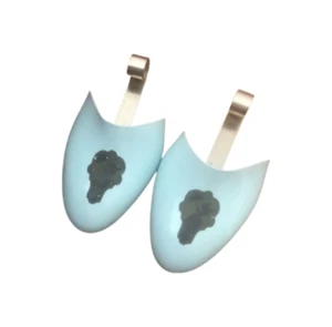 VINTAGE Small Female SHOE TREE Set, Light Blue Plastic - Picture 1 of 6