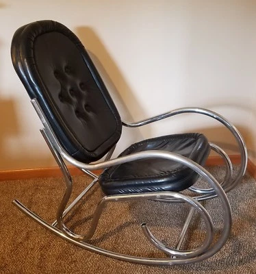 Винтажное трубчатое хромированное кресло-качалка середины века в современном стиле тонет   - Изображение 1 из 4