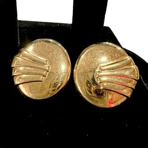Vintage MONET GOLD TONE Ribbed Oval Design Pierce Earrings 1" - Picture 1 of 2
