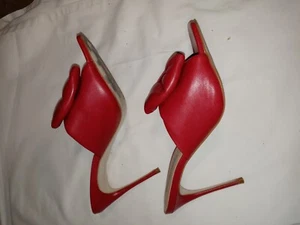 Saks Fifth Avenue Bow   Slippers   - Picture 1 of 5