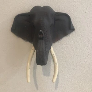 ELEPHANT HEADWALL MOUNT. VERY REALISTIC 9” Across. - Picture 1 of 7