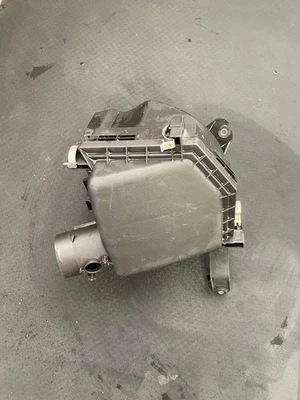 Caja de filtro de admisión de filtro de aire para Lexus GS350 2013 2014 2015 2016-2020 V6 3,5 L Foto 1 de 3