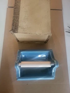 Vintage Light Blue porcelain ceramic Toilet Paper Roll Holder 1950s 1960 Nos New - Picture 1 of 3