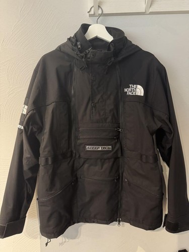 Giacca da montagna Supreme The North Face STEEP TECH nera uomo taglia M usata con cappuccio