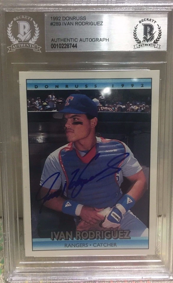 TEXAS RANGERS signed IVAN RODRIGUEZ #289 - 1992 Donruss HOF - AUTHENTICATED - Image 1 of 1