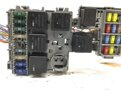 2003-2014 VOLVO XC90 FUSE BOX RELAY ELECTRONIC  XC70 V70 S60 8690698 - Image 1 of 4