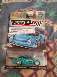 HOTWHEELS TRACK DAY - VOLKSWAGEN KARMANN GHIA - 1/64 - NO MATCHBOX MAJORETTE - Foto 1 di 2