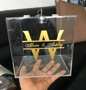 Personalisierte Hochzeitskartenbox Acryl mit Namen Aufkleber Deckelschloss Party Spende - Bild 1 von 7