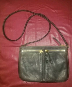 FOSSIL Slim Black Pebbled Leather Crossbody Bag Plain Front Gold Hdwr - Picture 1 of 13