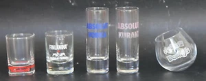 Bicchieri da 5 colpi: Dooley’s Absolut Finlandia Nemiroff INUTILIZZATI - Foto 1 di 5