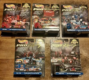 Vintage Team Hot Wheels Pro Racing Pit Crew 1998 (5) 44, 28, 43, 5, 94 - Picture 1 of 7