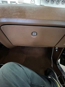 Revestimiento de guantera Pontiac LeMans GTO 1970-1972 con instalación de reproductor AM/FM/CD Pioneer - Imagen 1 de 12