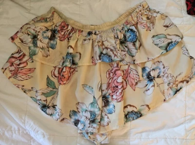 Pantalones Cortos Para Mujer Forever 21 Estampado Floral/Talla L EE. UU./Ropa Para Mujer/Ropa Activa Foto 1 de 4