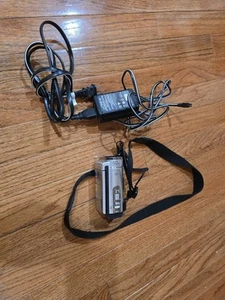 Sony Handycam DCR-SX44 4GB 60x Digital Camcorder Bundle TESTED! Compact/Sleek - Picture 1 of 7