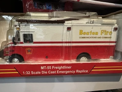 CODE 3 BOSTON FIRE MT-55 FREIGHTLINER SCALE 1/32 ***NEW IN BOX*** - Image 1 of 3