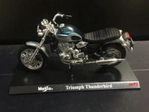 TRIUMPH THUNDERBIRD / Maisto 1:18 Die Cast Model Moto (m91) - Foto 1 di 1