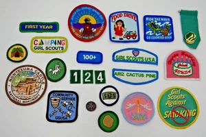 20 2001 parches bordados insignias y 2 pines uno de los años 60 - Imagen 1 de 5