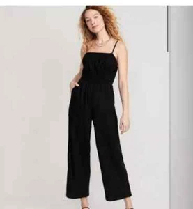 Old Navy Black Cropped Leg Jumpsuit - Size Small - NWT 🖤 - Picture 1 of 8