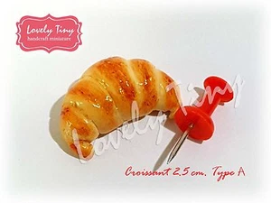 Casa de muñecas panadería en miniatura 10 piezas de croissant 2,5 cm. Tipo A - Imagen 1 de 5