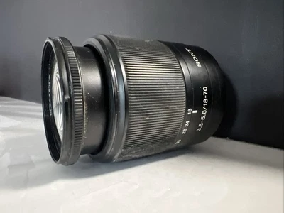 Sony 3.5-5.6 /18-70 N50 SLR lens Slight Scratch - Image 1 of 4