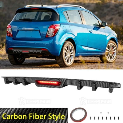 Difusor trasero de fibra de carbono para Chevrolet Sonic 2012-2020 Foto 1 de 4