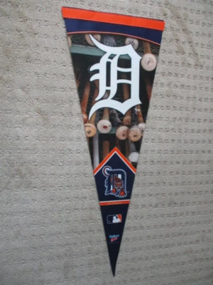 DETROIT TIGERS WINCRAFT  ROLL UP PREMIUM PENNANT 12"x30" - Image 1 of 4