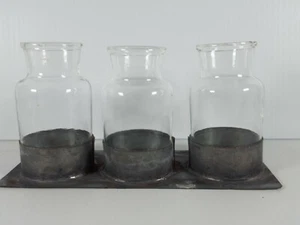 3 Gläser mit Metallfuß Blumenhalter Landhaus Fensterbank primitiv Neu - Bild 1 von 6