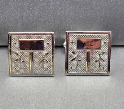 Gemelos cuadrados Swank de colección 0,75" tono plata texturizados desplazados hacia atrás Foto 1 de 4