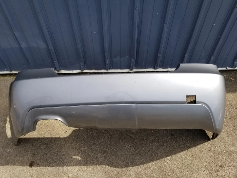 **SIN ENVÍO** PARACHOQUES TRASERO BMW 530i E60 M-SPORT 2006 Foto 1 de 4