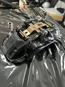 PINZA anteriorE maserati levante disel 2016/2020 - Imagen 1 de 4