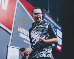 Gian Van Veen **HAND SIGNED** 8x10 photo ~ Darts ~ AUTOGRAPHED - Picture 1 of 1